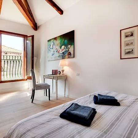 San Marcuola Apartman *