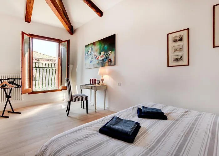 San Marcuola Apartman *